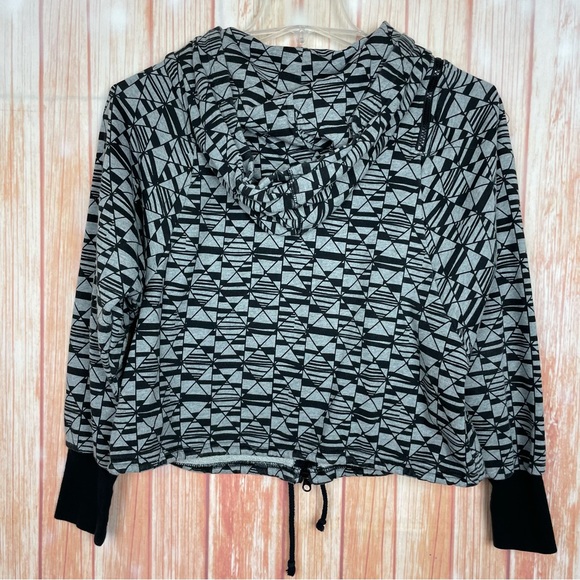 Zumba Thunderin Gray Cold Shoulder Zip Up Hoodie Sweatshirt (L) - Picture 11 of 16